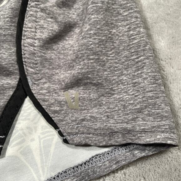 Vuori Clementine Shorts Small Grey Lined Palm Trees Activewear Running Workout - Picture 4 of 11